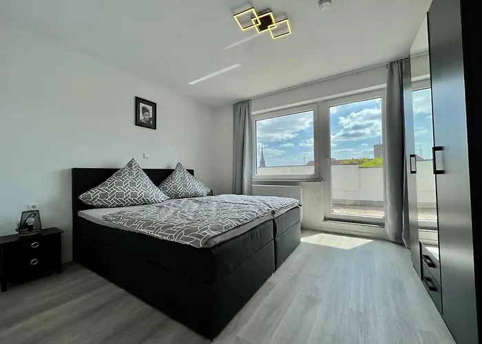 Nujen- Hotel Und Apartment Stuttgart Zuffenhausen